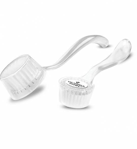 victoria-vynn-szczoteczka-na-manicure-biala.jpg