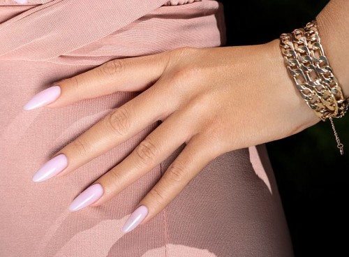 victoria-vynn-mega-base-lily-pink-8-ml-stylizacja.jpg