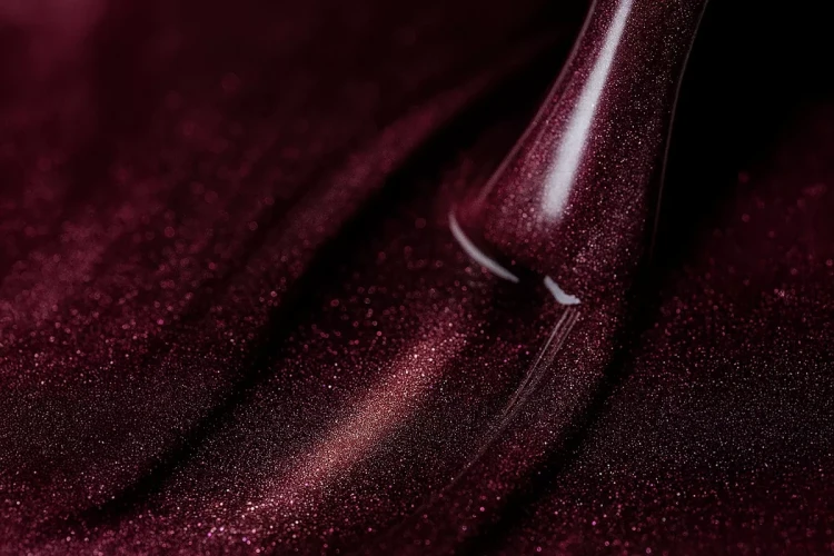 lakier_hybrydowy_gel_polish_CherryOnTop_426_1200x800_swatch_d2a5.webp