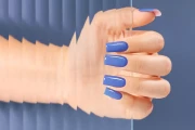 lakier_hybrydowy_433_gel_polish_FashionFollower_stylizacja_1200x800_7ef7.webp