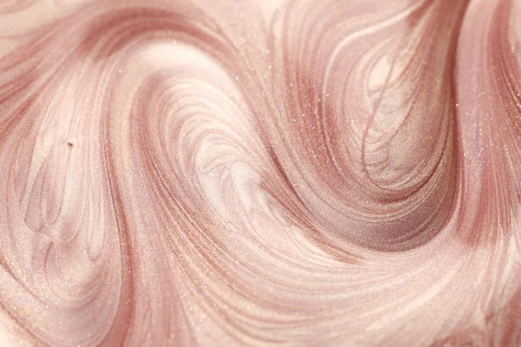 Victoria Vynn GEL POLISH 474 Pearlfectionist - perłowa opalizująca tekstura brzoskwiniowego lakieru hybrydowego 8ml